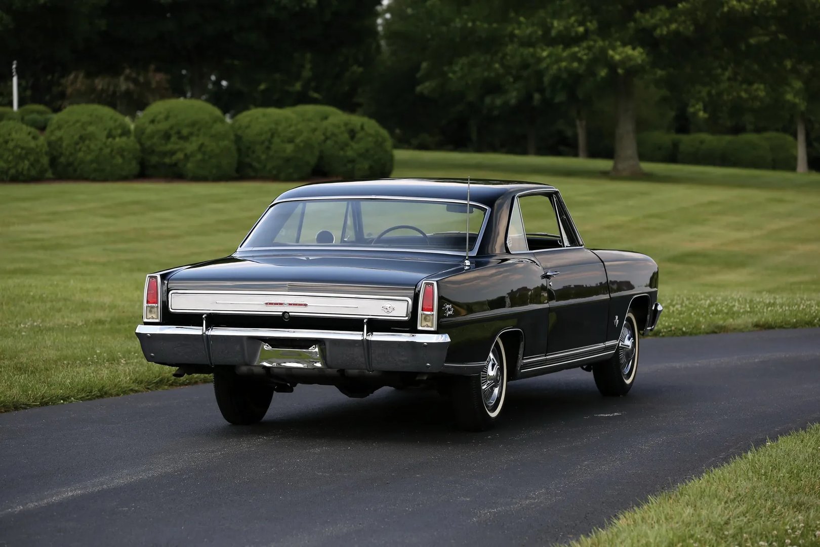 Chevrolet_Nova_2_generation__Coupe_Hardtop__11.jpg