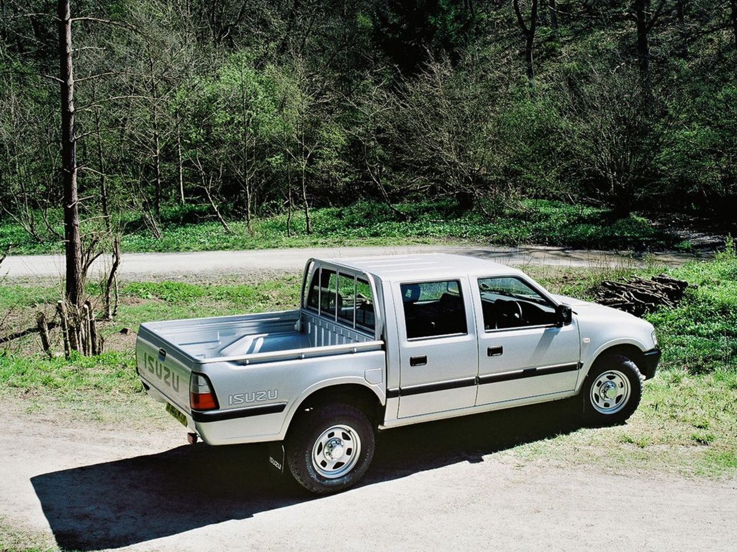isuzu_TF_(Pickup)_1_generation__Pickup_double-cab__4.jpg