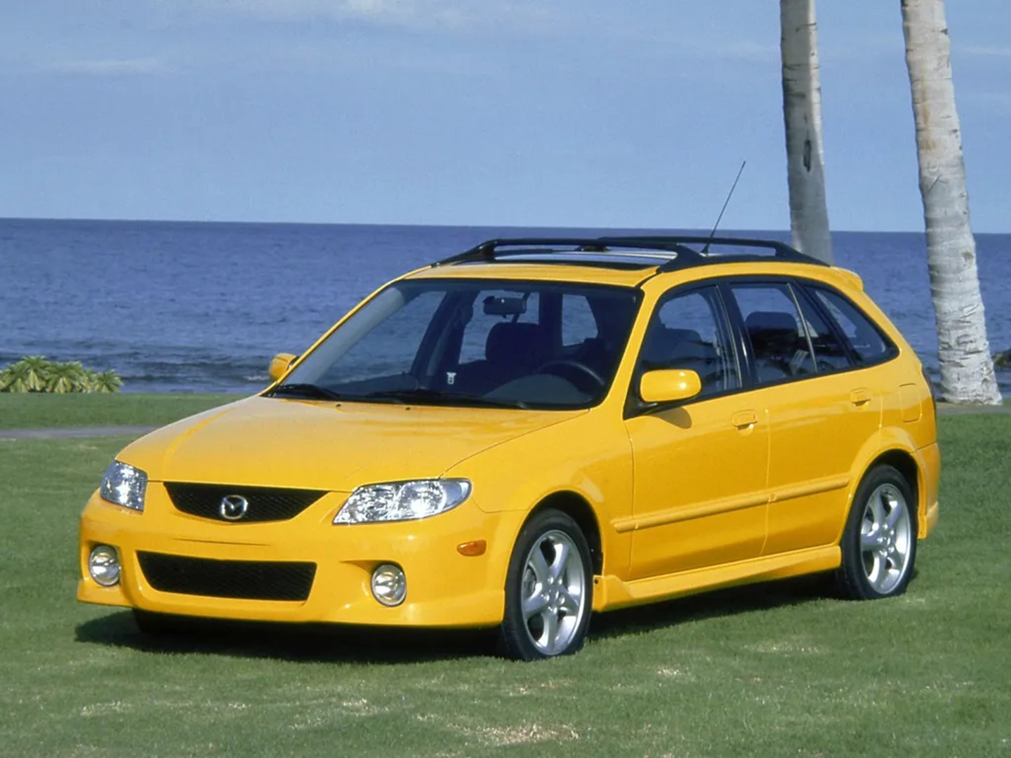 Mazda_Protege_3_generation__Hatchback_5-door__1.jpg