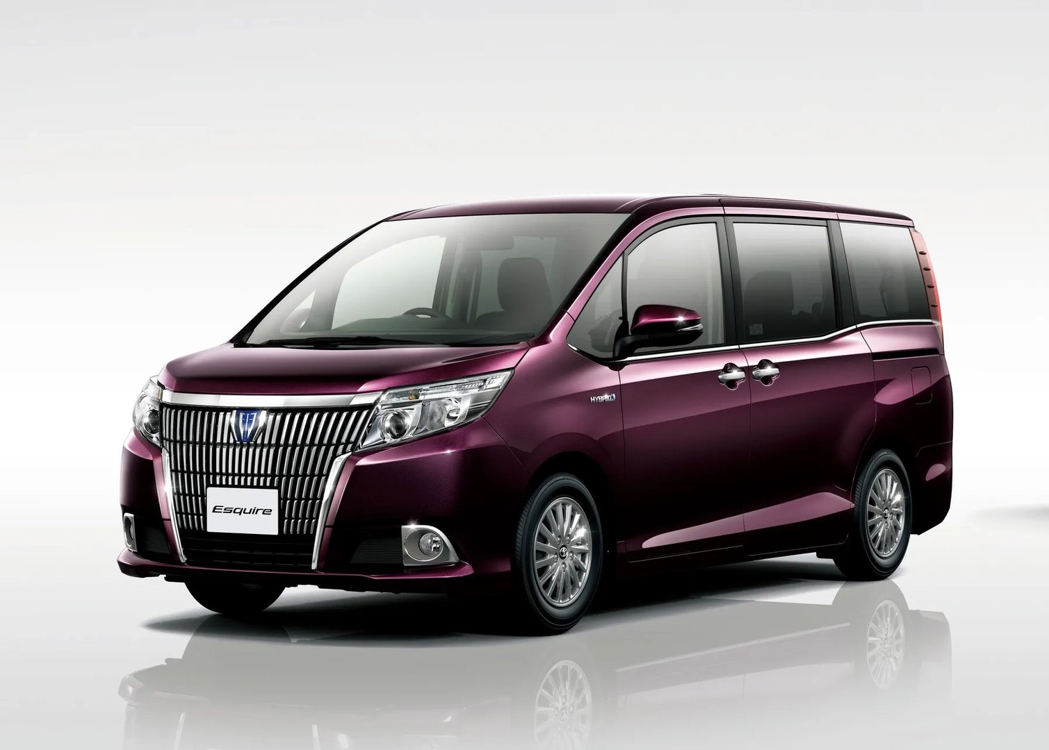 Toyota_Esquire_1_generation__Minivan__1.jpg