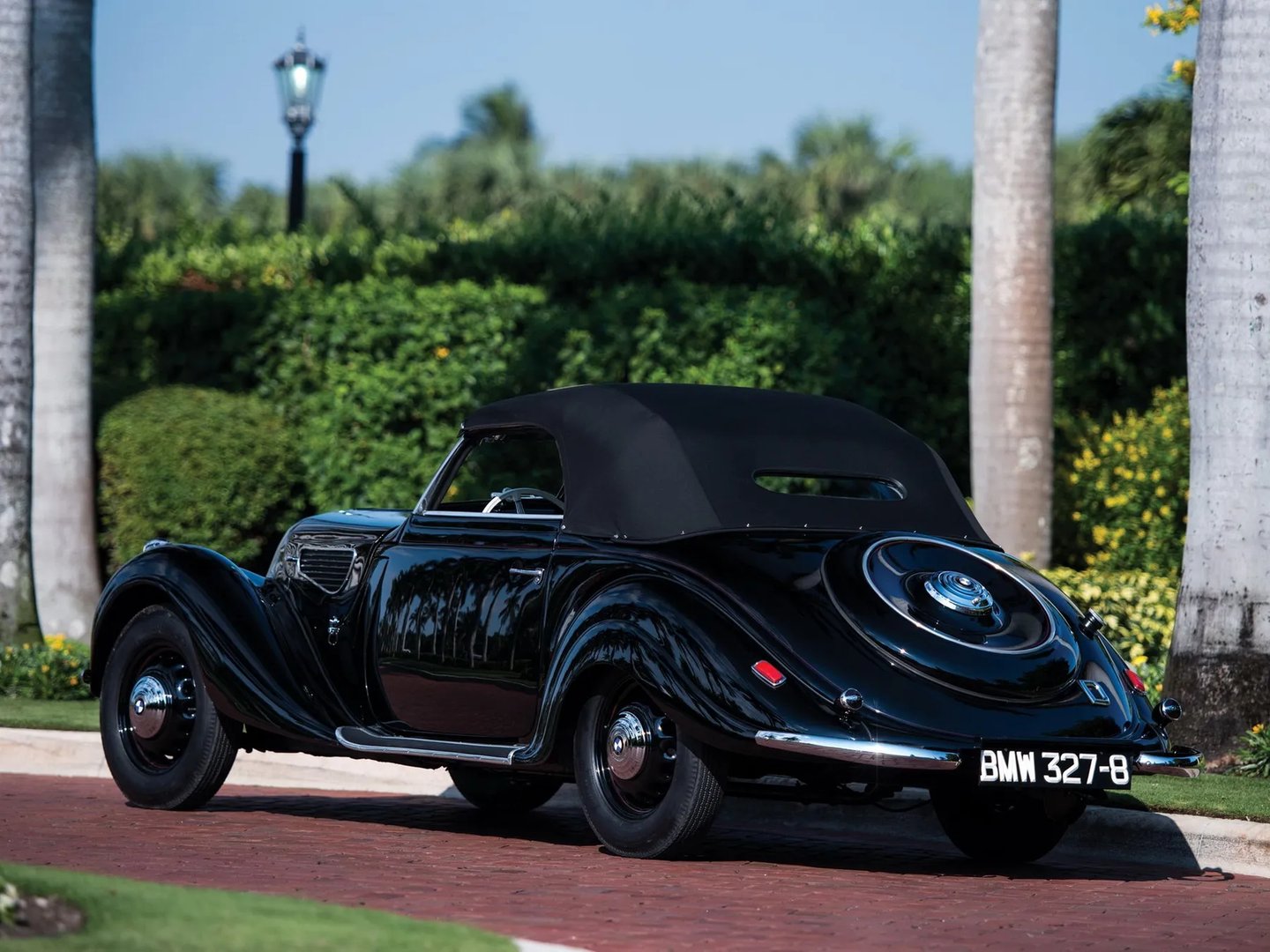 BMW_327_1_generation__Cabrio__1.jpg
