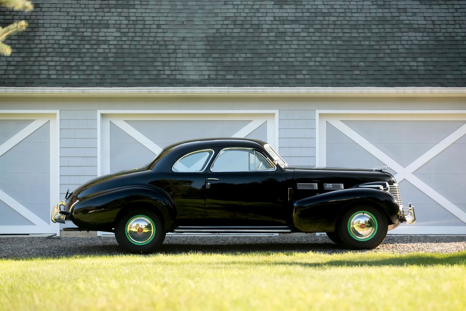 Cadillac_Series_62_1_generation__Coupe__2.jpg