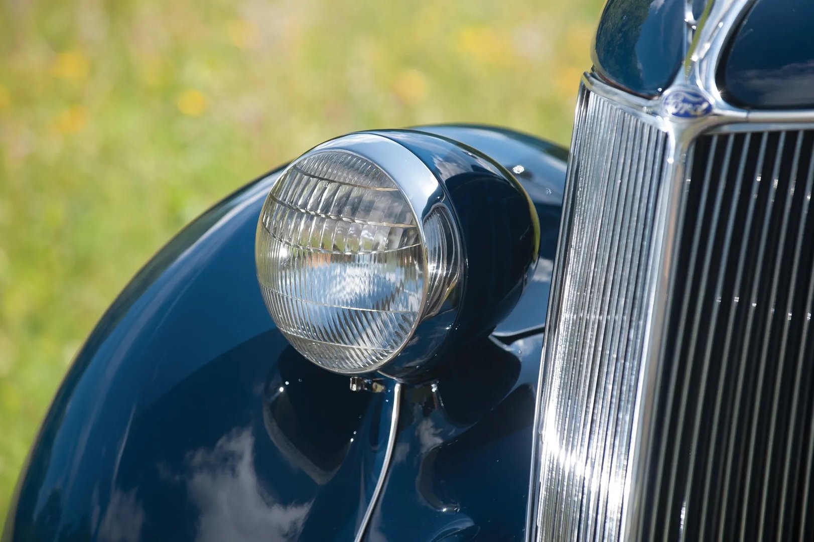 Ford_V8_2_generation__Sedan_2-doors__4.jpg