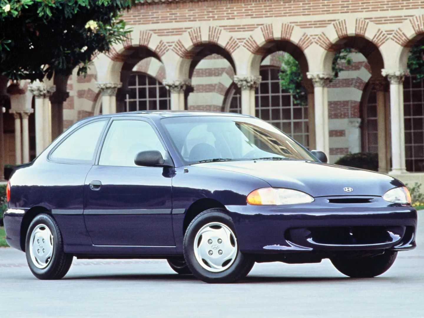 Hyundai_Accent_1_generation__Hatchback_3-door__7.jpg
