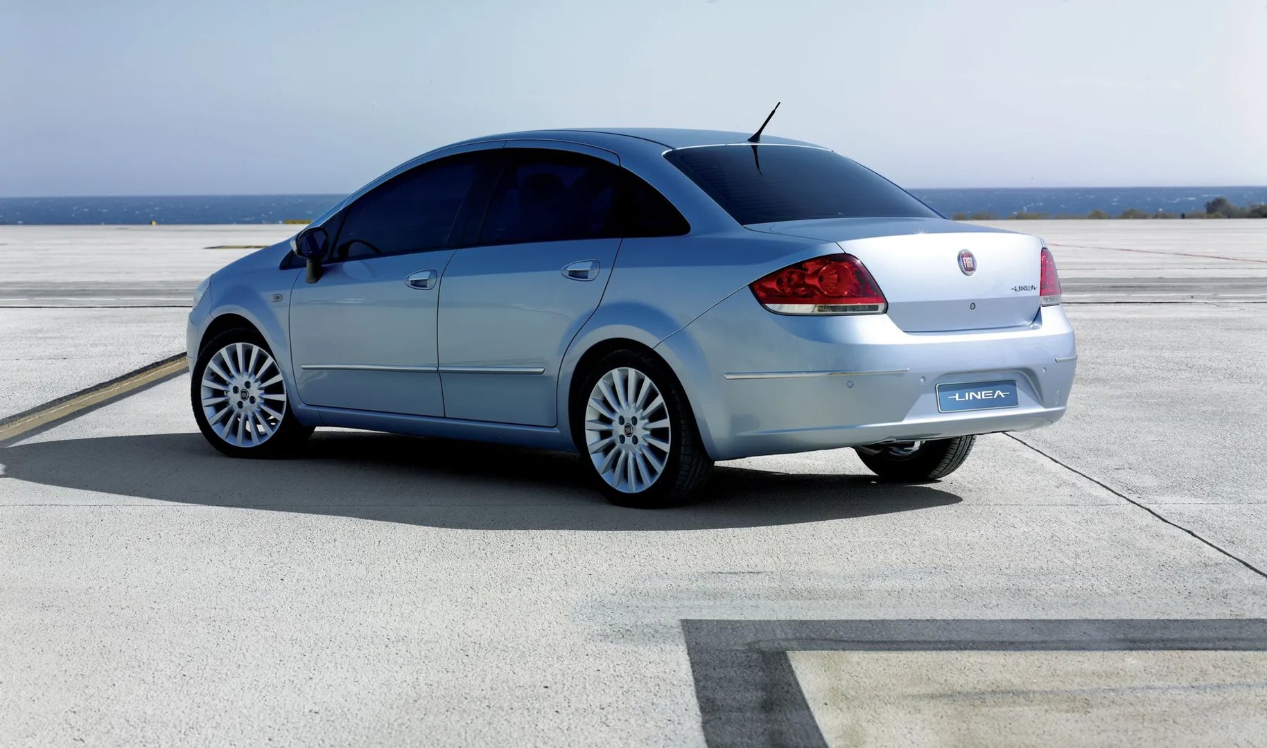 Fiat_Linea_1_generation__Sedan__3.jpg