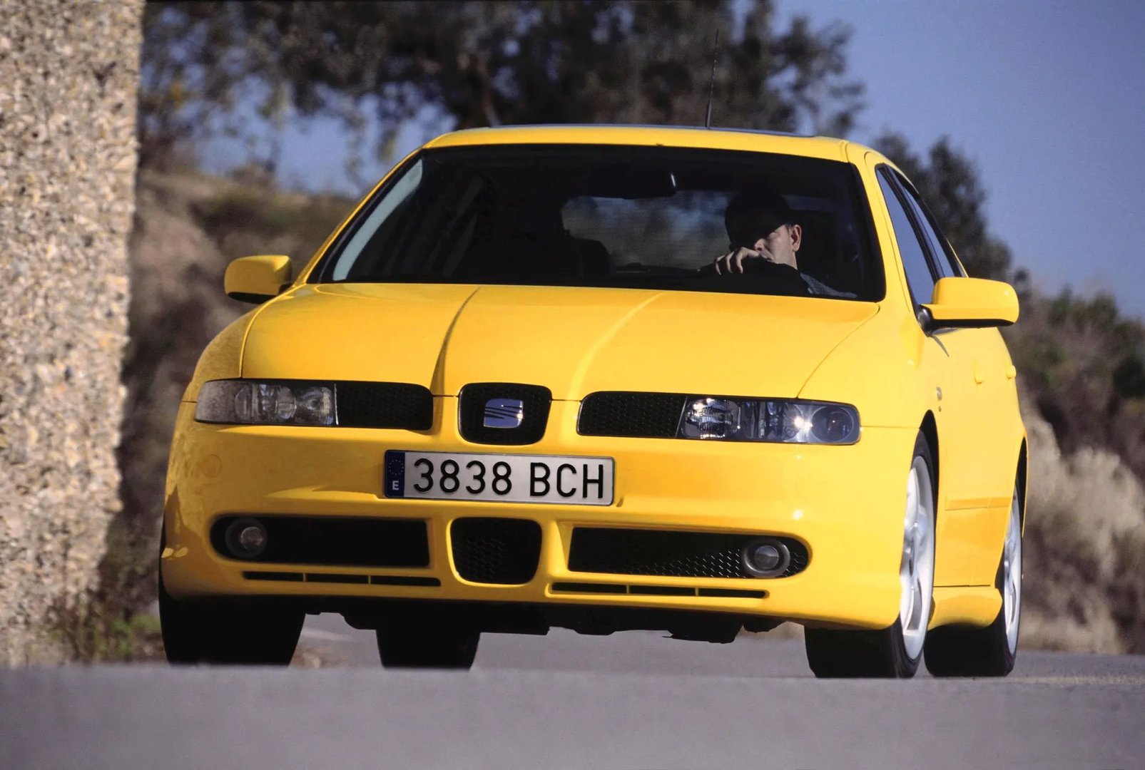 SEAT_Leon_Cupra_1_generation__Hatchback_5-door__6.jpg