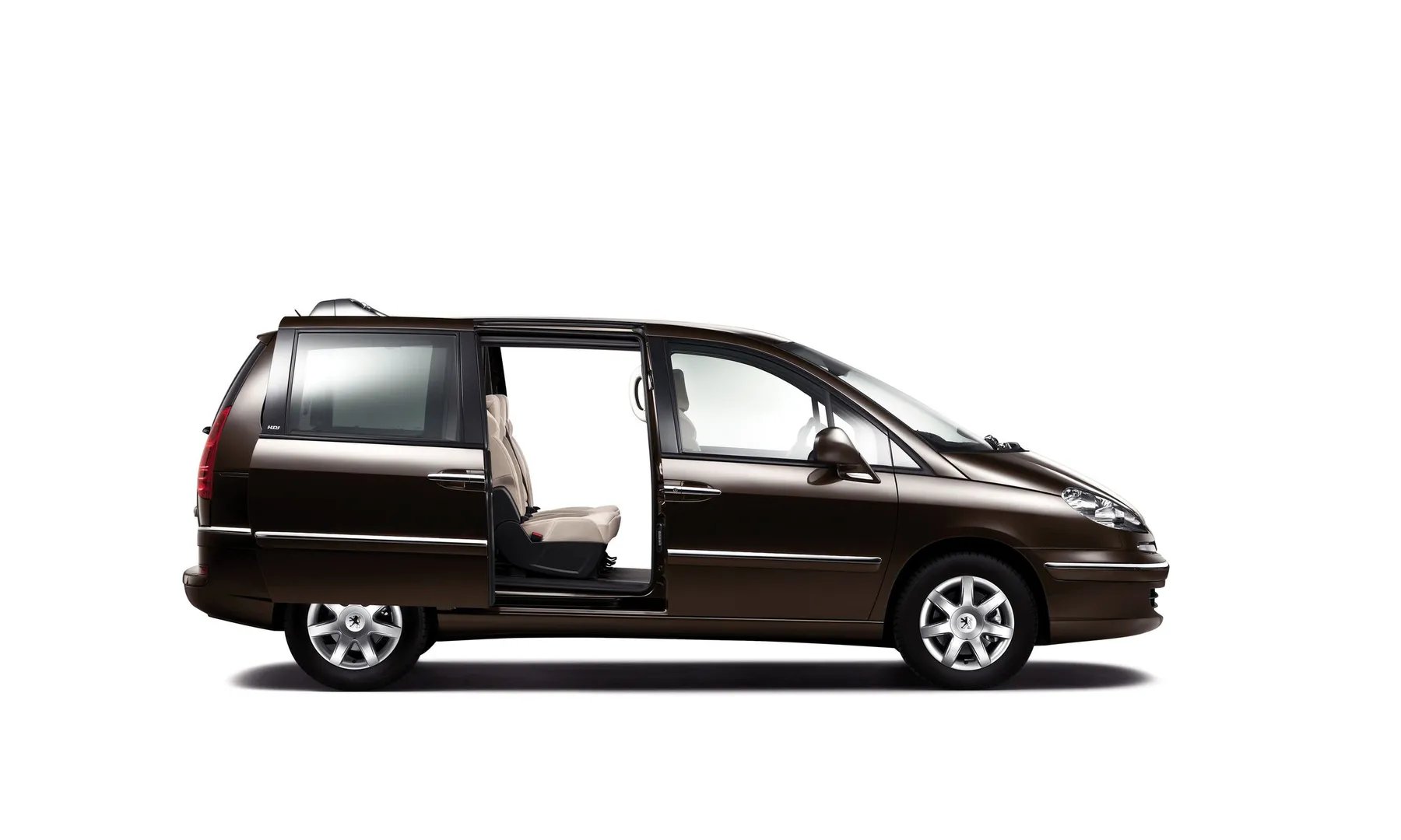 Peugeot_807_1_generation_restyling__Minivan__7.jpg
