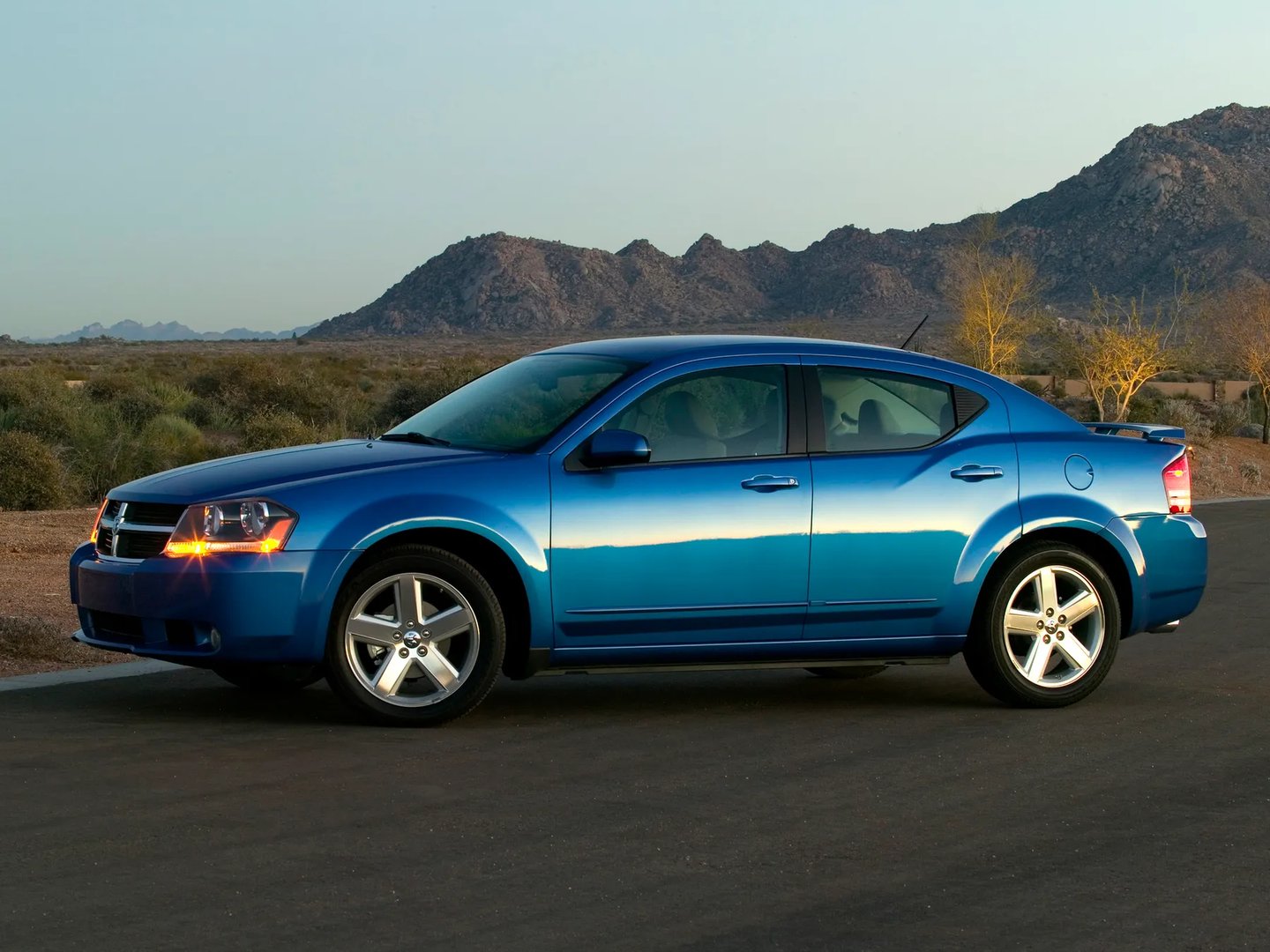 Dodge_Avenger_2_generation__Sedan__2.jpg
