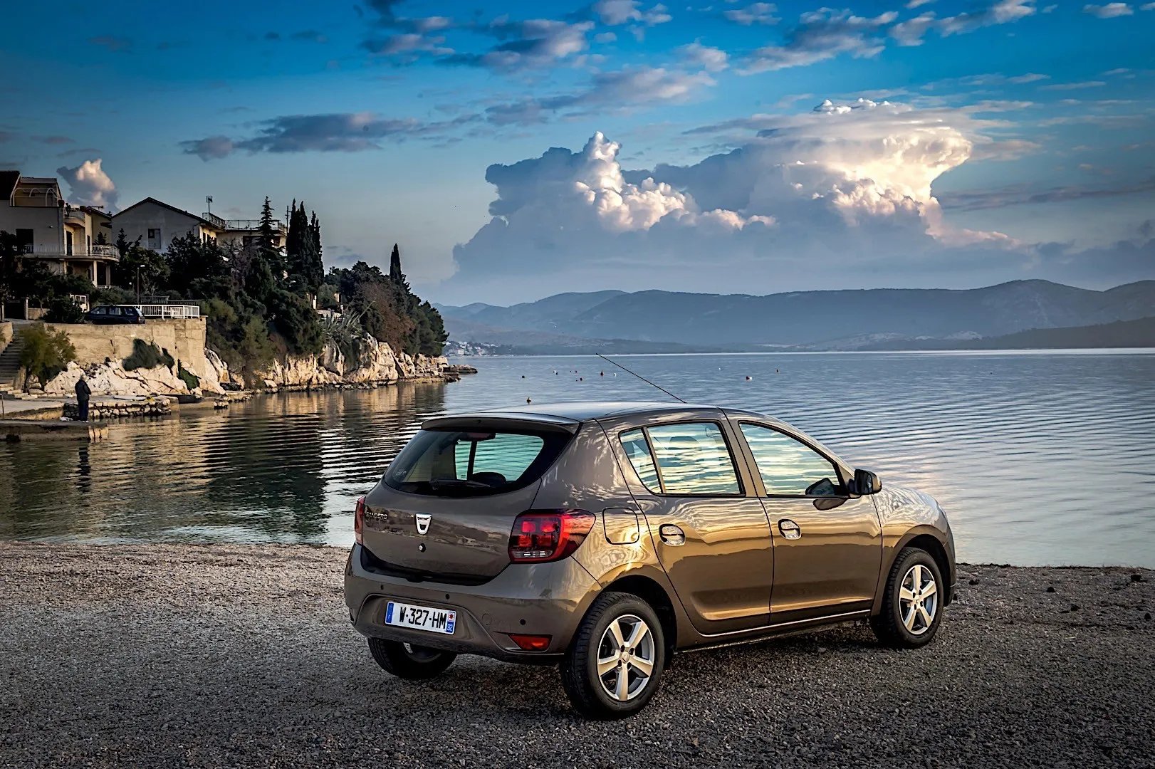 Dacia_Sandero_2_generation_restyling__Mini_5-doors__13.jpg
