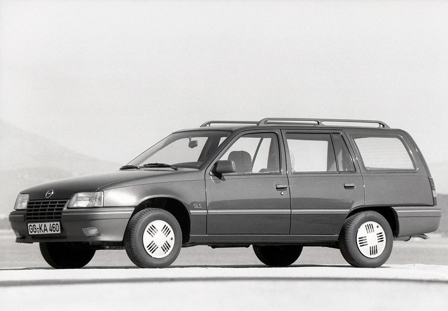 vauxhall_Astra_2_generation__Estate_5-door__2.jpg