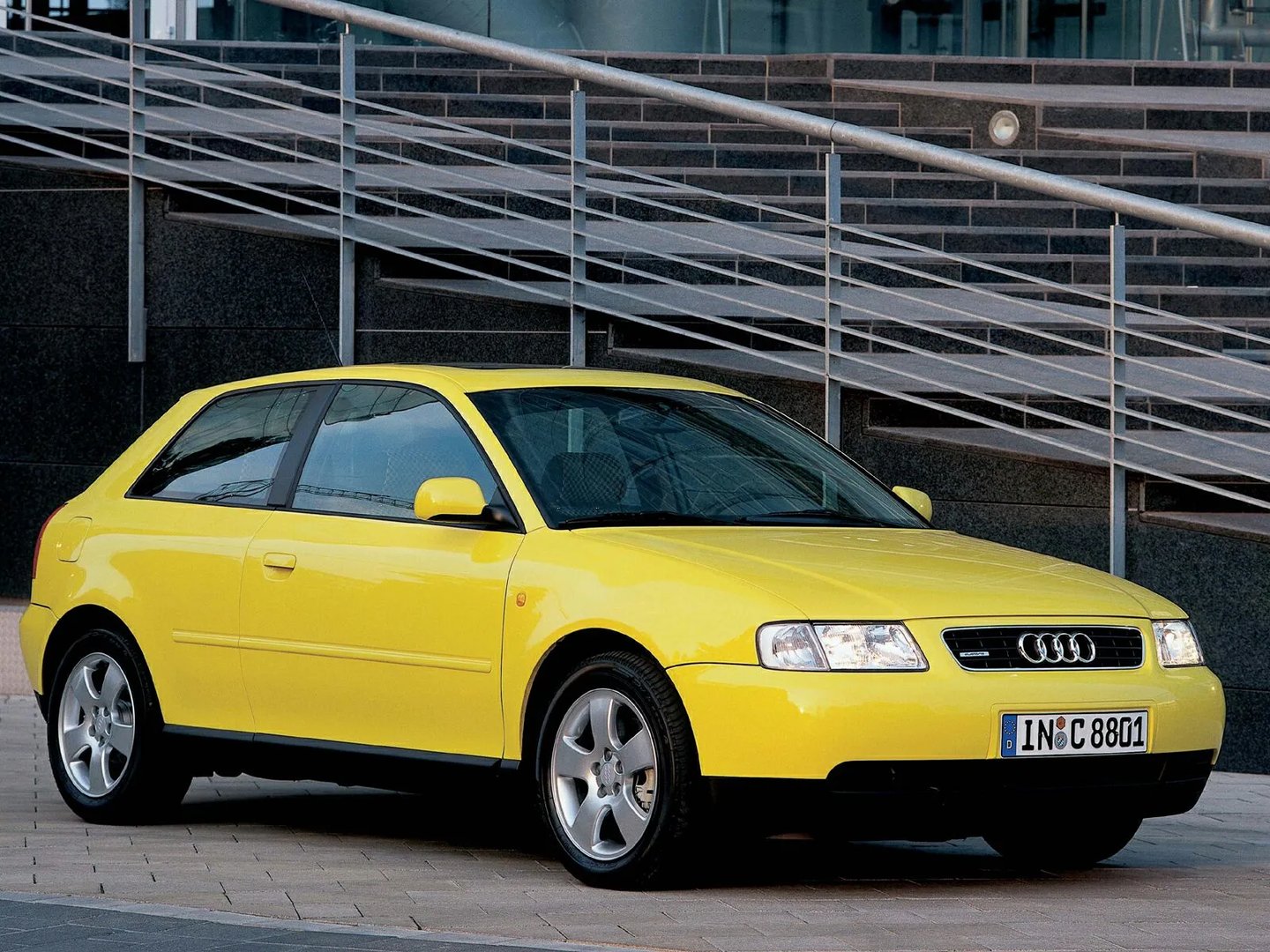 Audi_A3_1_generation__Hatchback_3-door__1.jpg