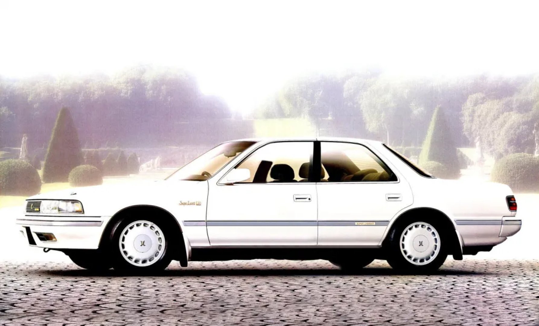 Toyota_Cresta_3_generation__Sedan__3.jpg
