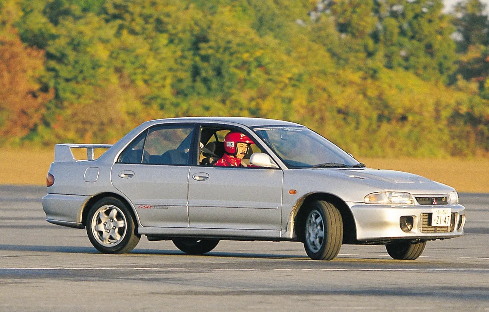 Mitsubishi_Lancer_Evolution_1_generation__Sedan__2.jpg