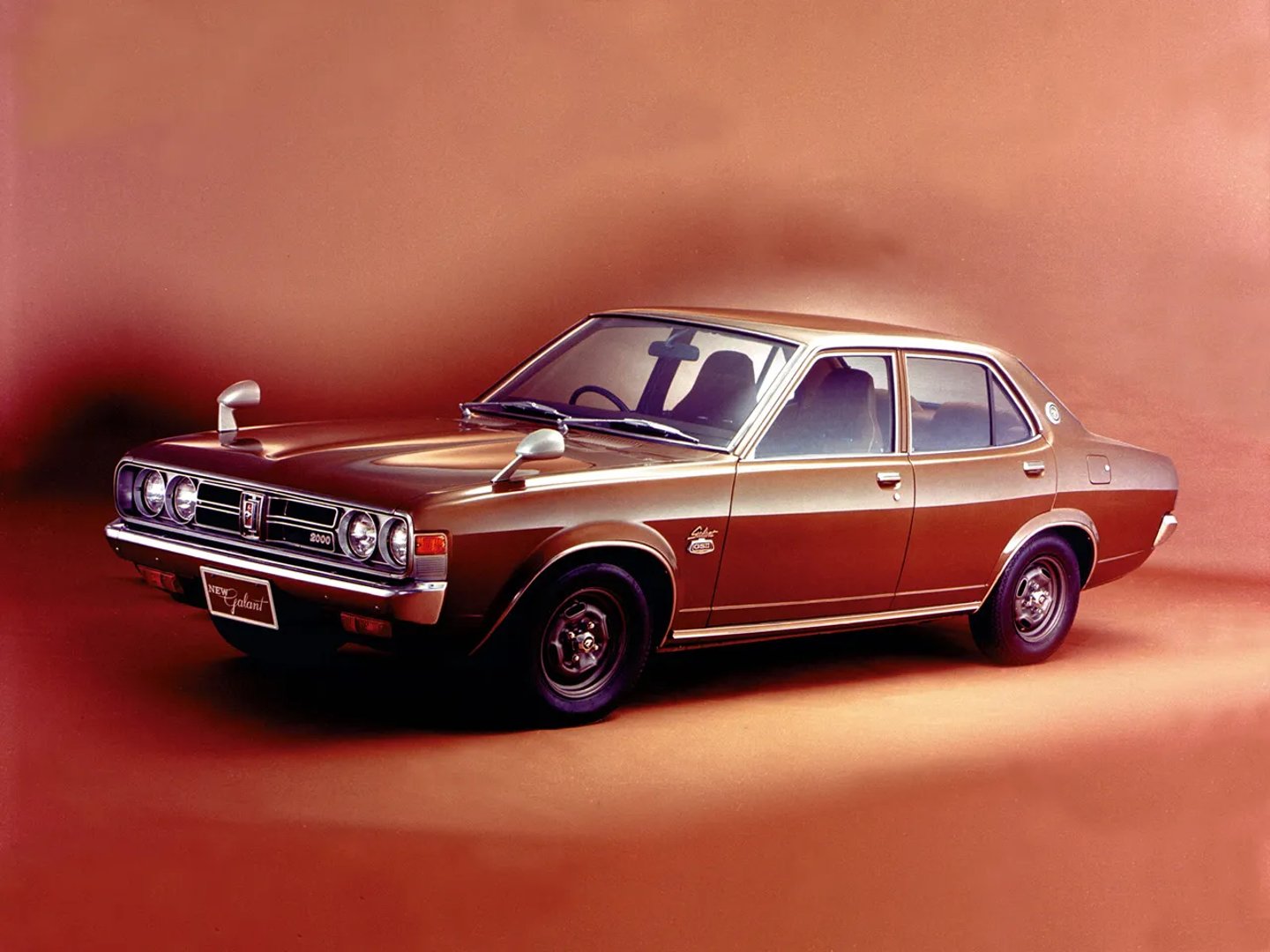 Mitsubishi_Galant_2_generation__Sedan__1.jpg