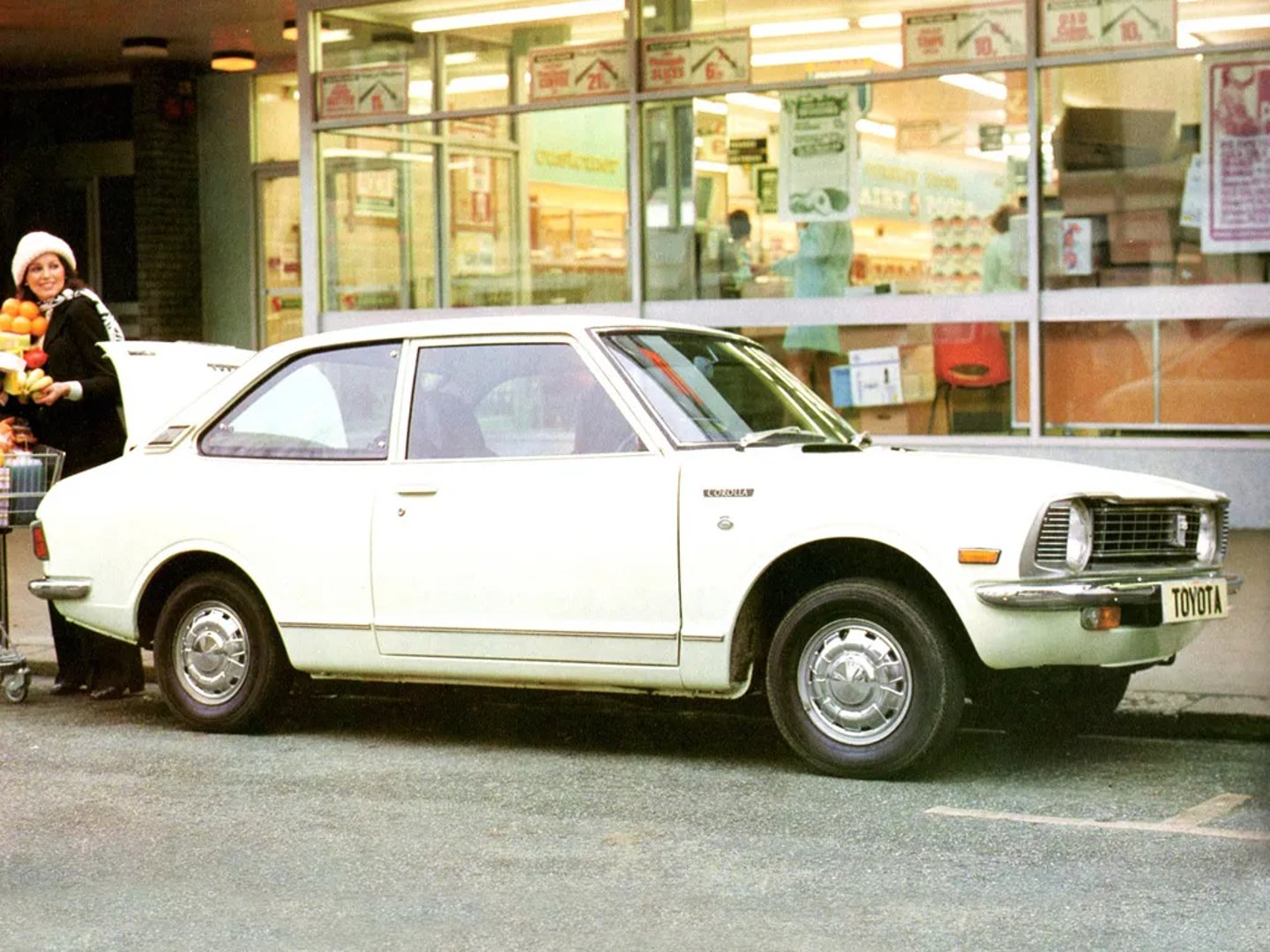 Toyota_Corolla_2_generation__Sedan_2-doors__1.jpg