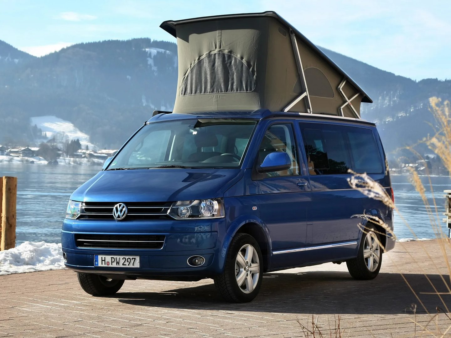 Volkswagen_California_5_generation__Minivan__13.jpg