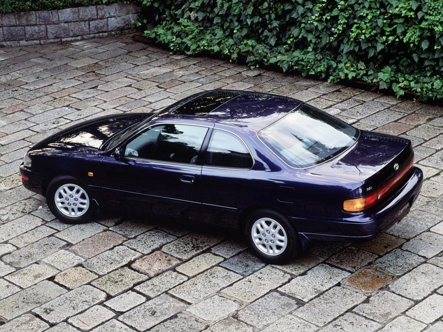 Toyota_Scepter_1_generation__Coupe__2.jpg
