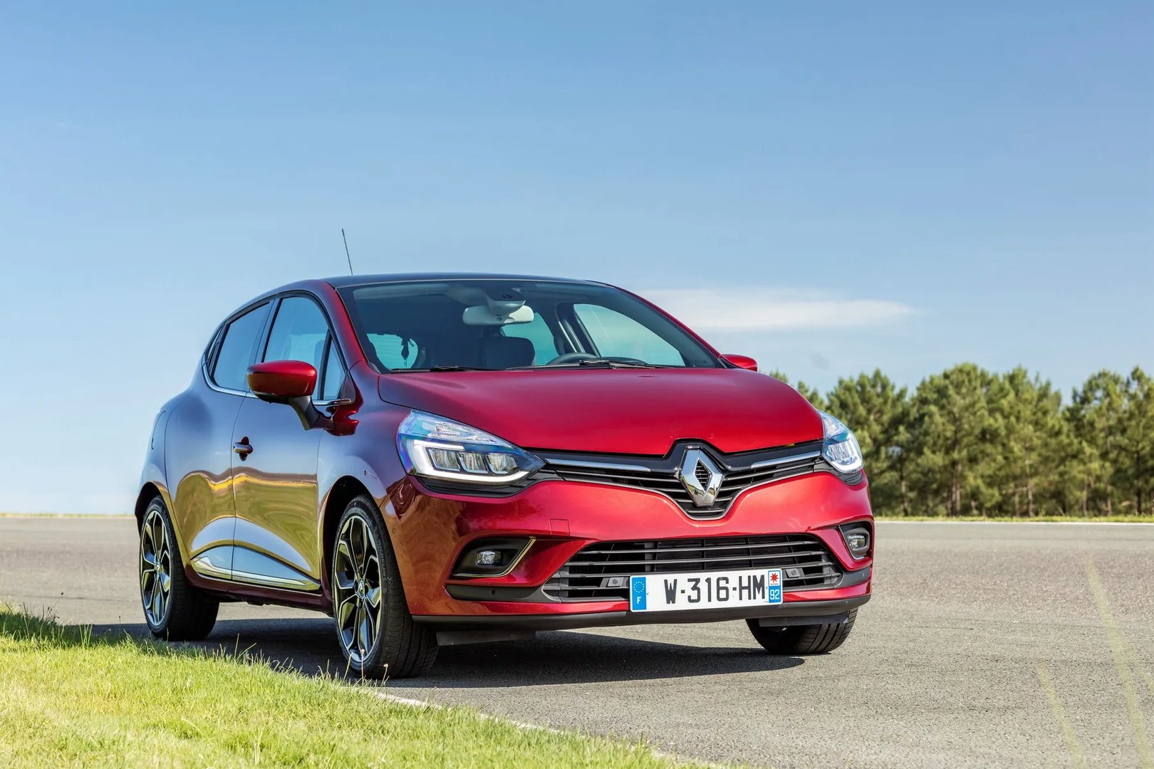 Renault_Clio_4_generation_restyling__Mini_5-doors__7.jpg