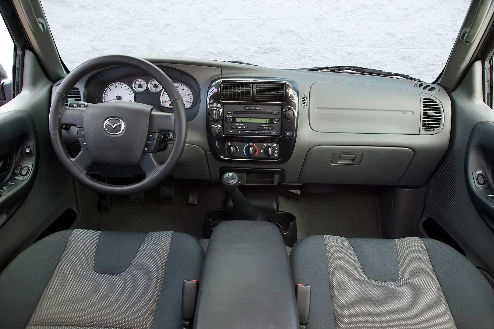 Mazda_B-series_5_generation__Pickup_1.5-cab__13.jpg