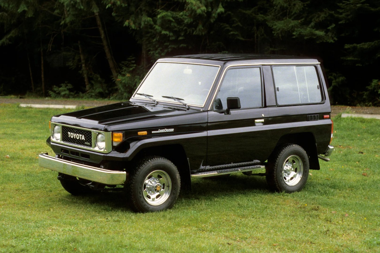 Toyota_LC_8_generation__SUV_3-doors__1.jpg