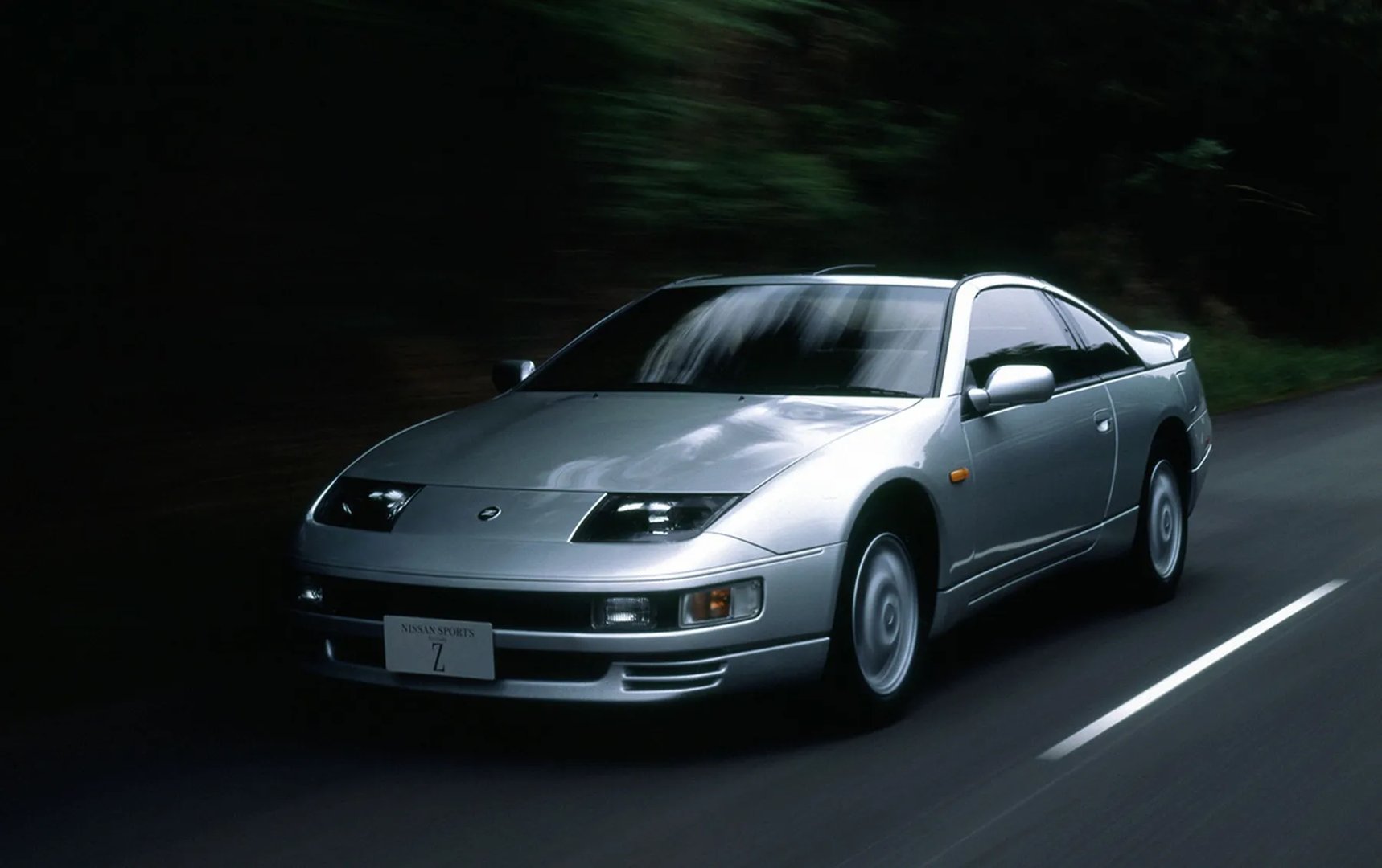 Nissan_Fairlady_Z_4_generation__Coupe__6.jpg