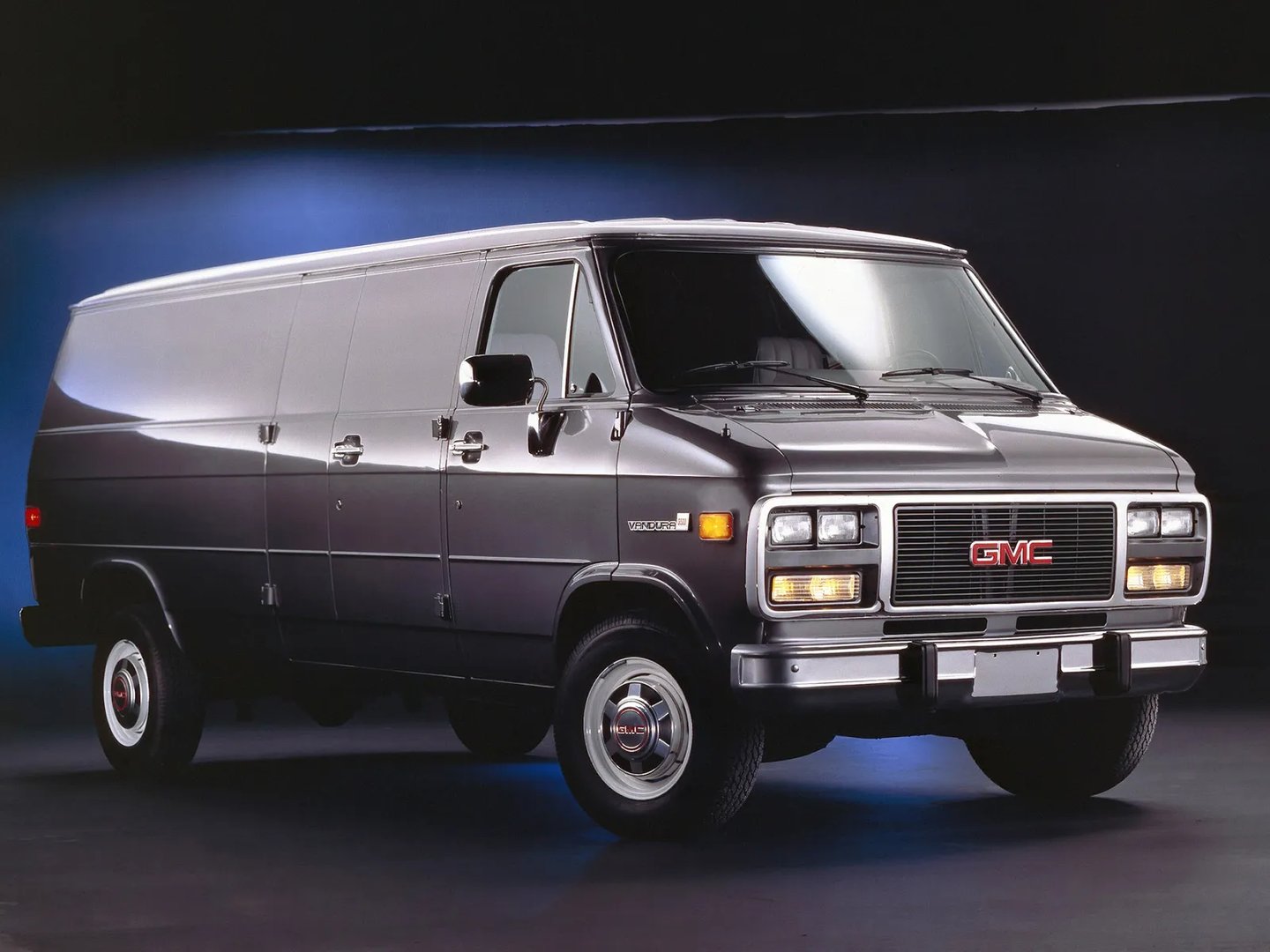 GMC_Vandura_1_generation__Minivan__1.jpg