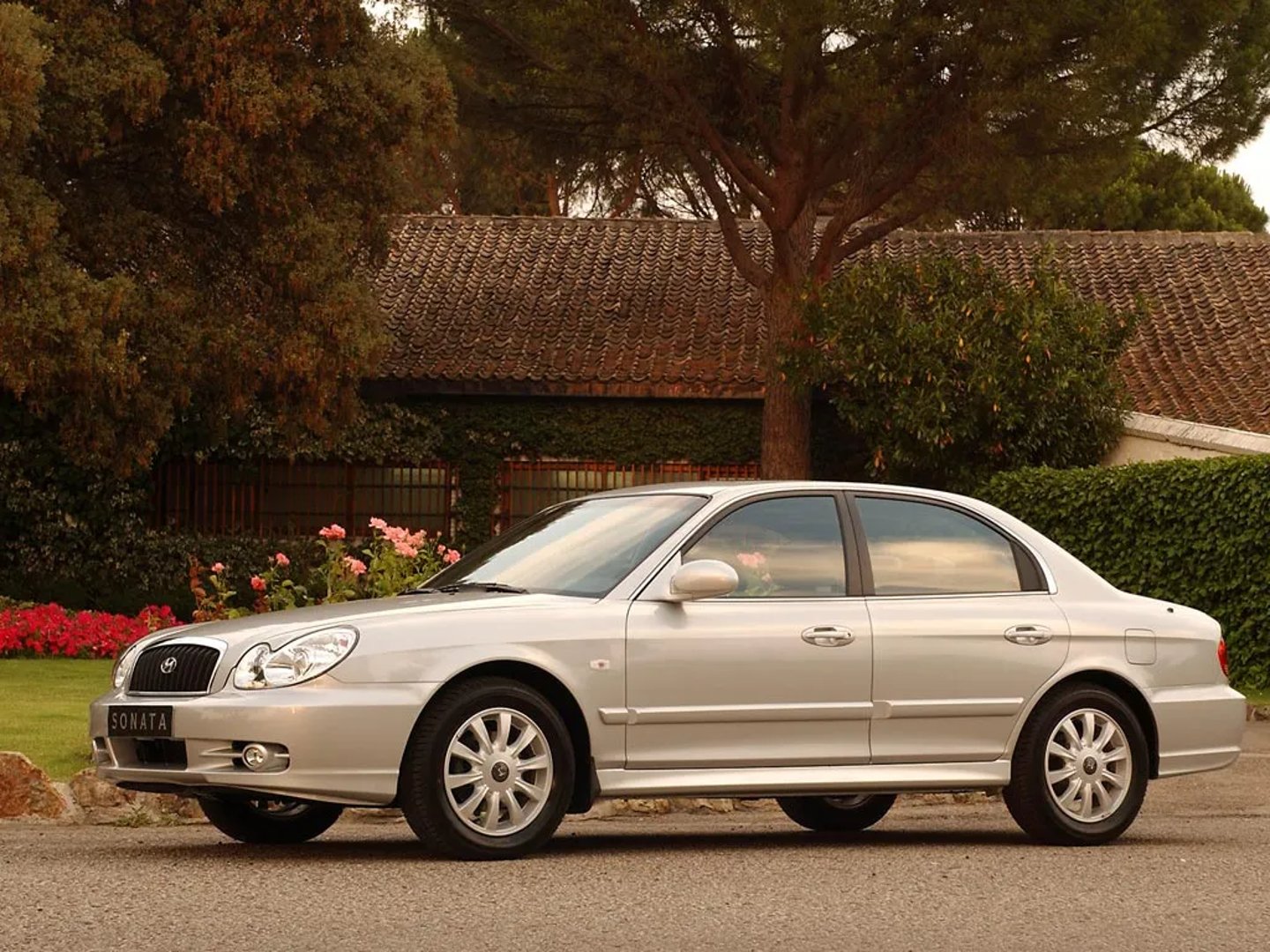 Hyundai_Sonata_4_generation_restyling__Sedan__10.jpg