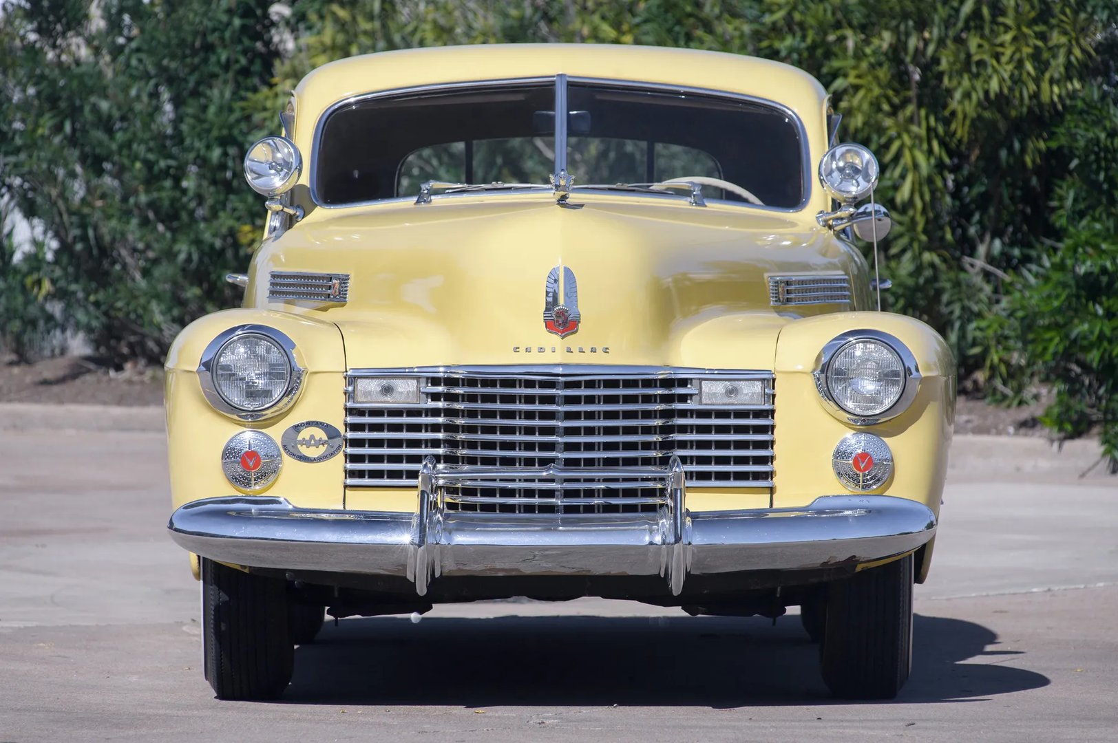 Cadillac_Series_62_1_generation__Sedan__3.jpg