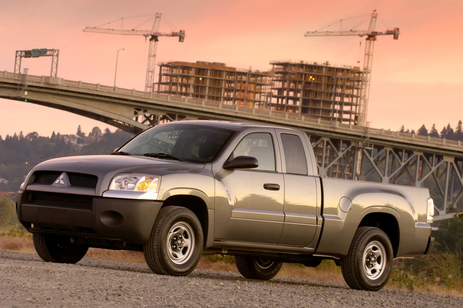 Mitsubishi_Raider_1_generation__Pickup_single-cab__2.jpg