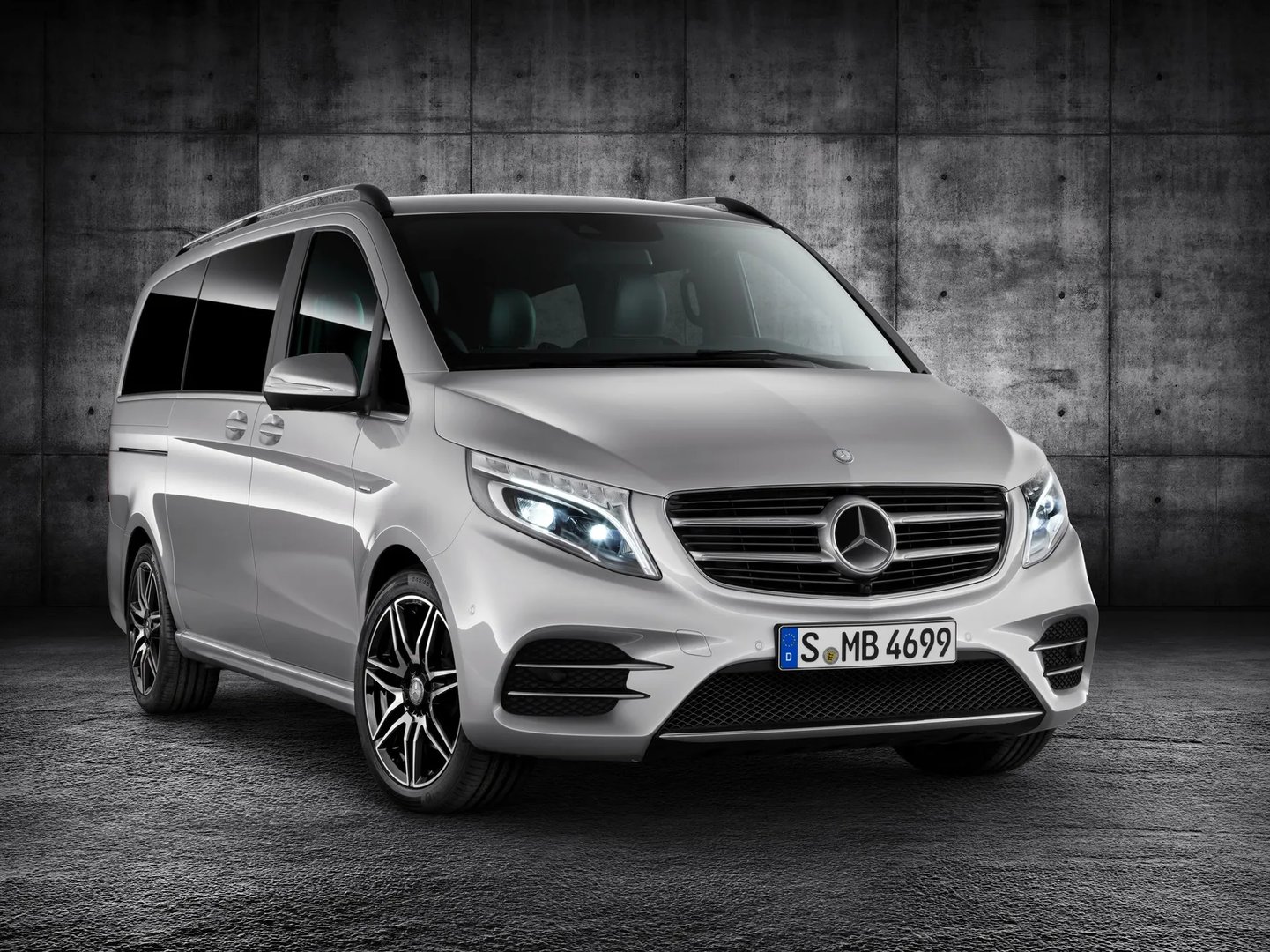 W447  Minivan Long
