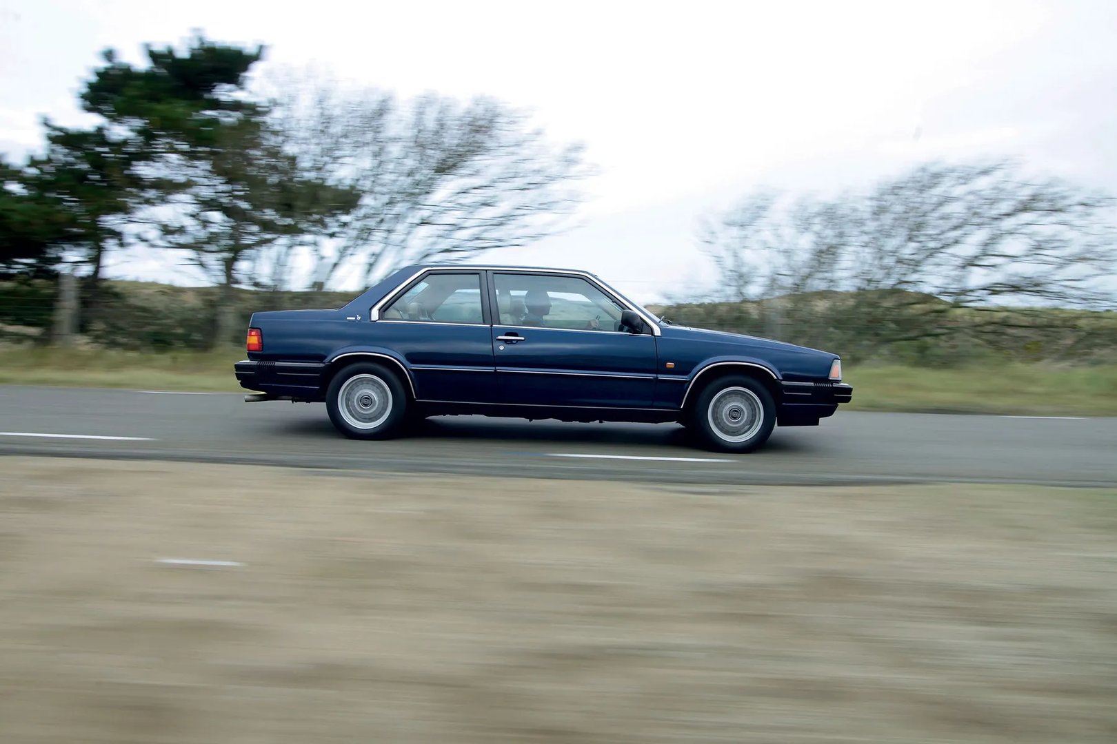 Volvo_780_1_generation__Sedan_2-doors__8.jpg