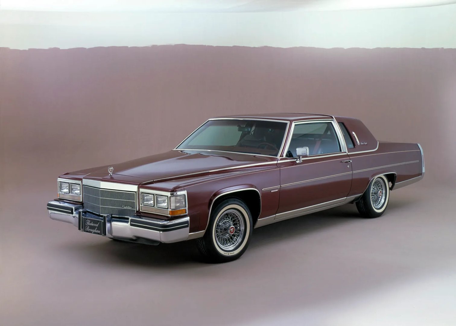 cadillac_Fleetwood_Brougham_1_generation__Coupe__1.jpg