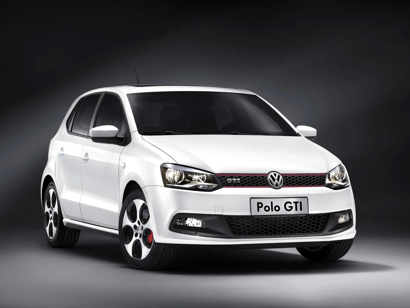 Volkswagen_Polo_GTI_5_generation__Mini_5-doors__2.jpg