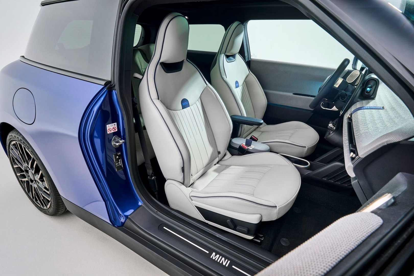 mini_Cooper_4_generation__Mini_3-doors__64.jpg