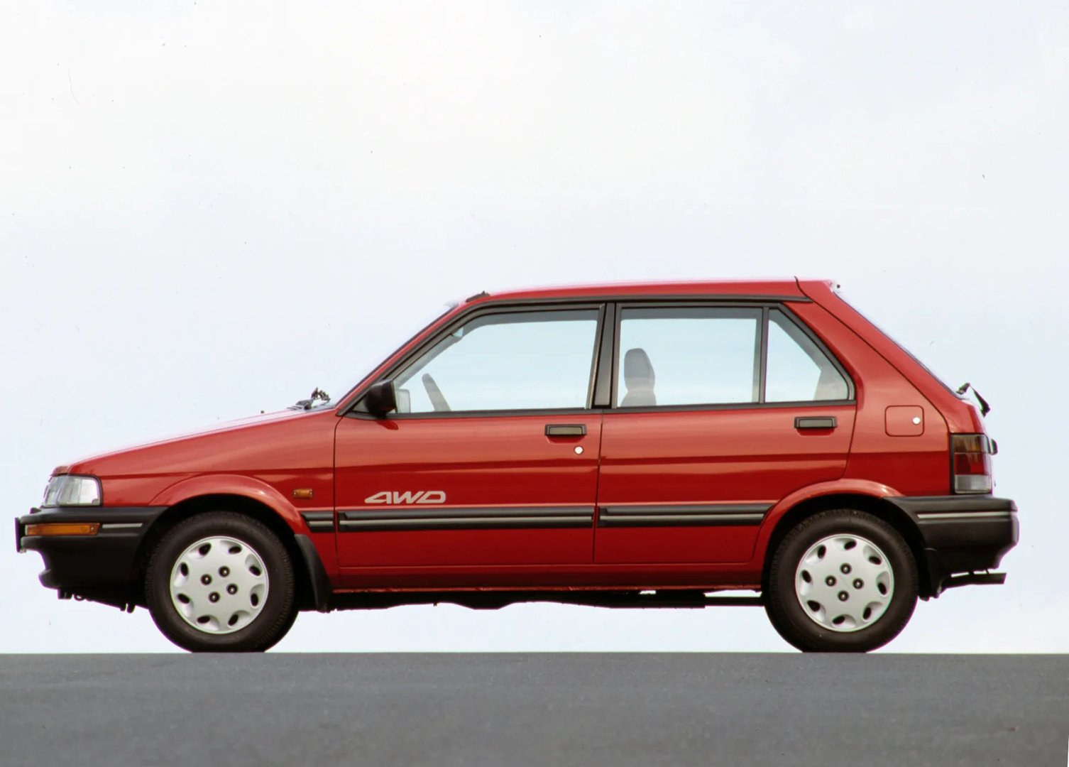 Subaru_Justy_1_generation_restyling__Mini_5-doors__2.jpg