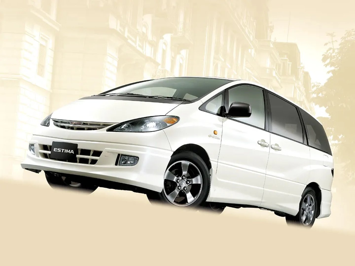 Toyota_Estima_2_generation__Minivan__1.jpg