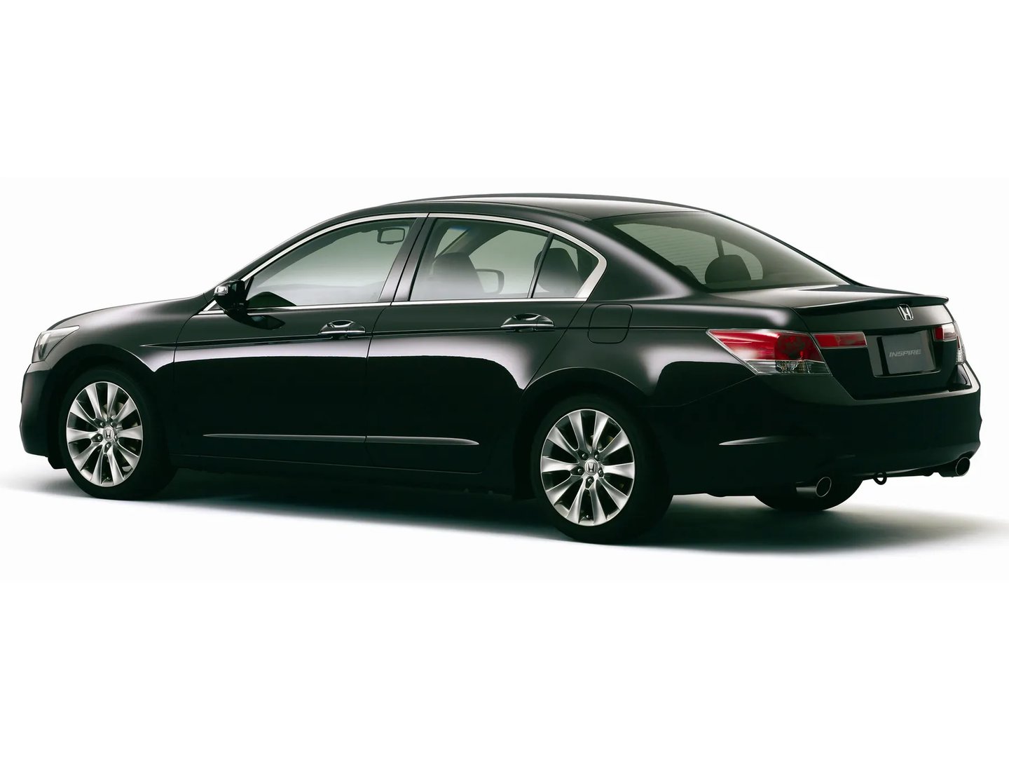 Honda_Inspire_5_generation__Sedan__3.jpg