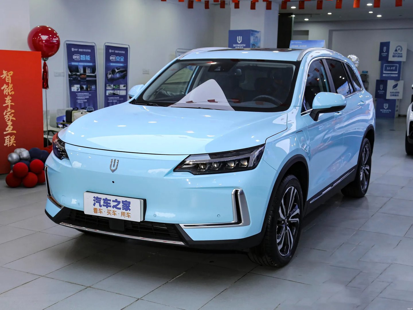 skywell_ET5_1_generation_restyling__SUV_5-doors__1.jpg