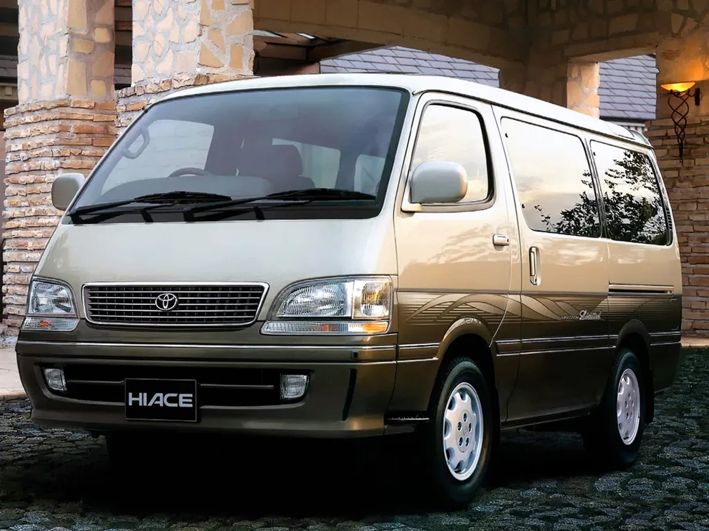 Toyota HiAce 2 generation  Minivan