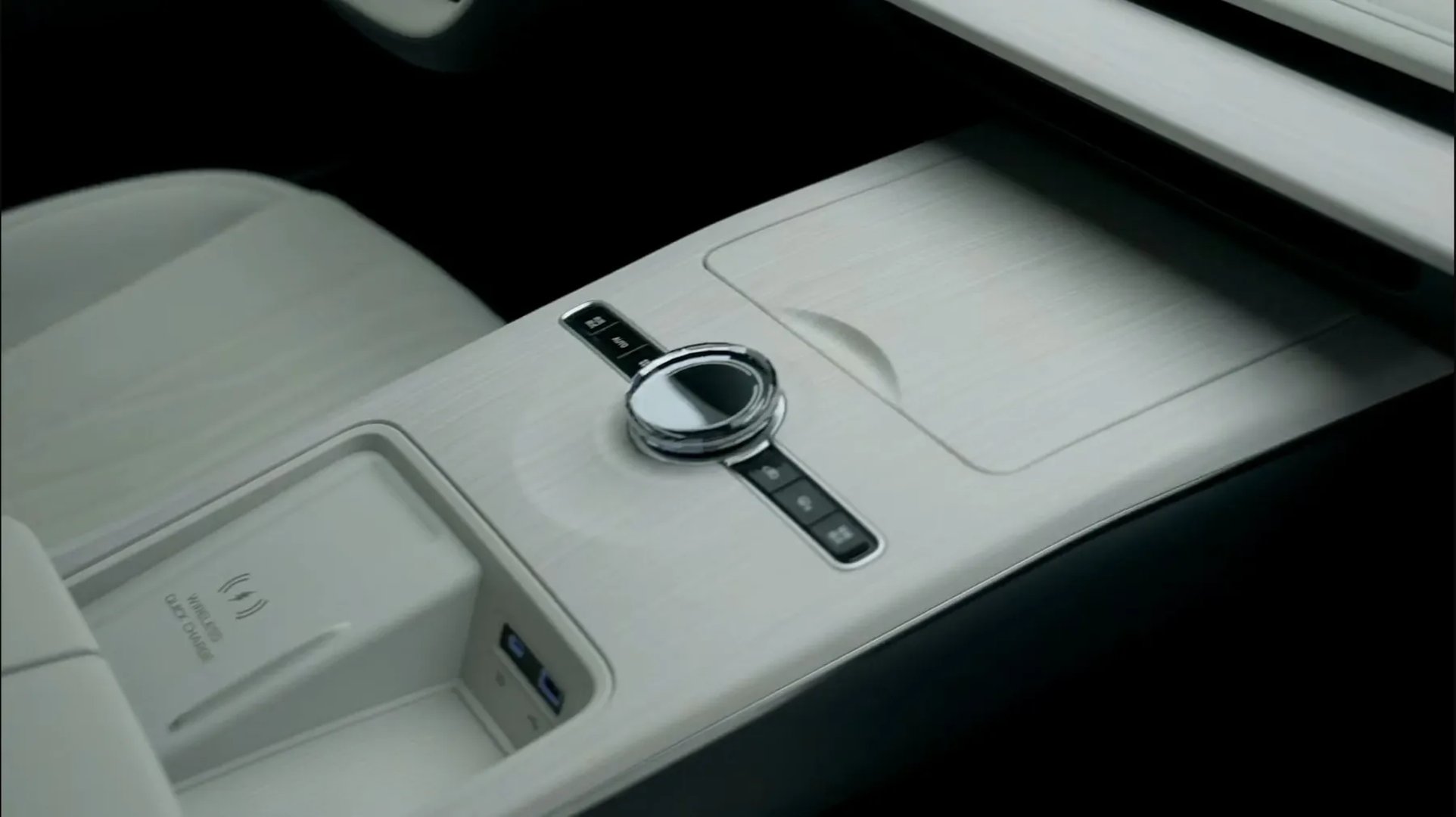 Geely_Galaxy_E8_1_generation__Sedan__5.jpg