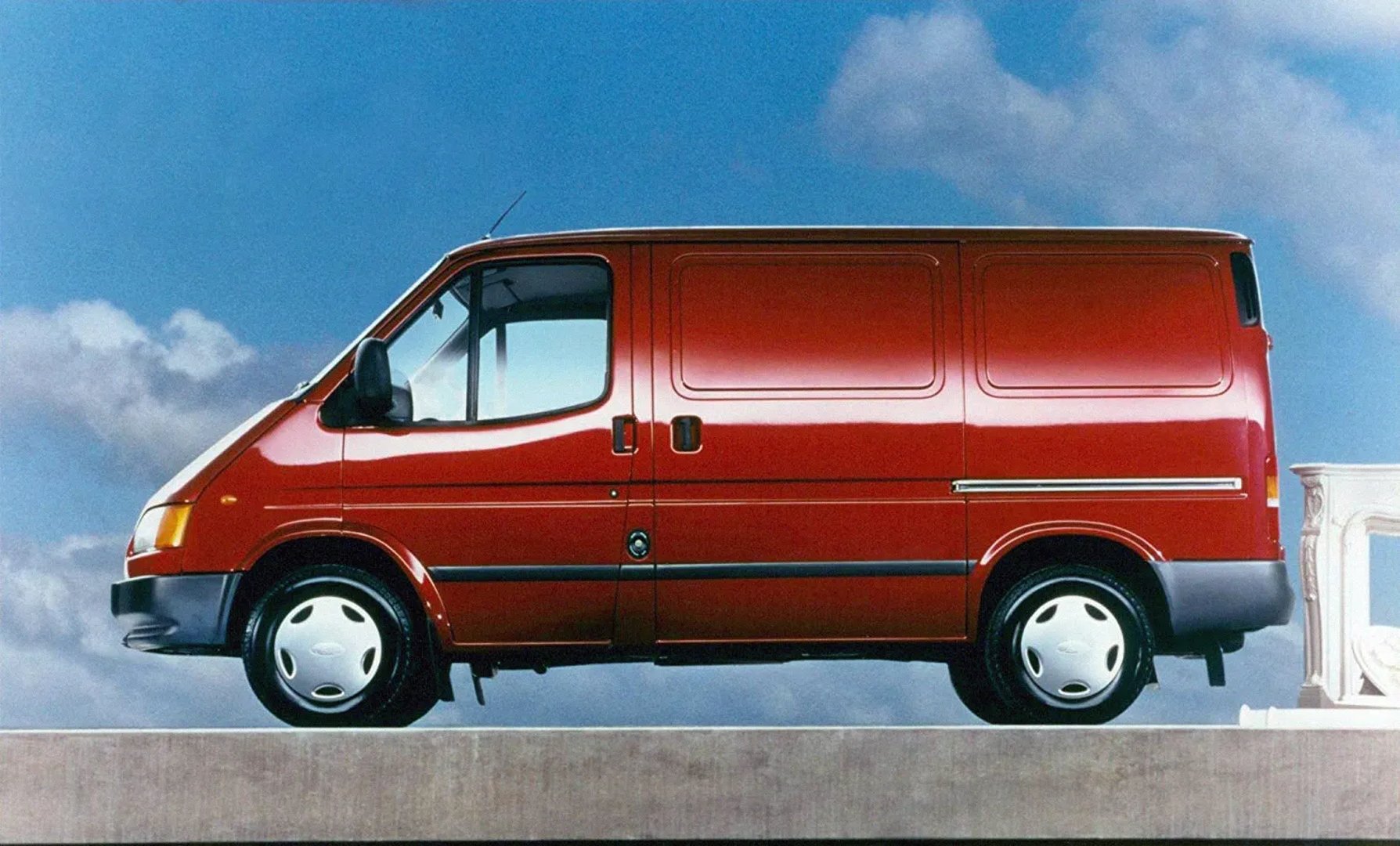 Ford_Transit_2_generation_restyling__Van_Long__1.jpg