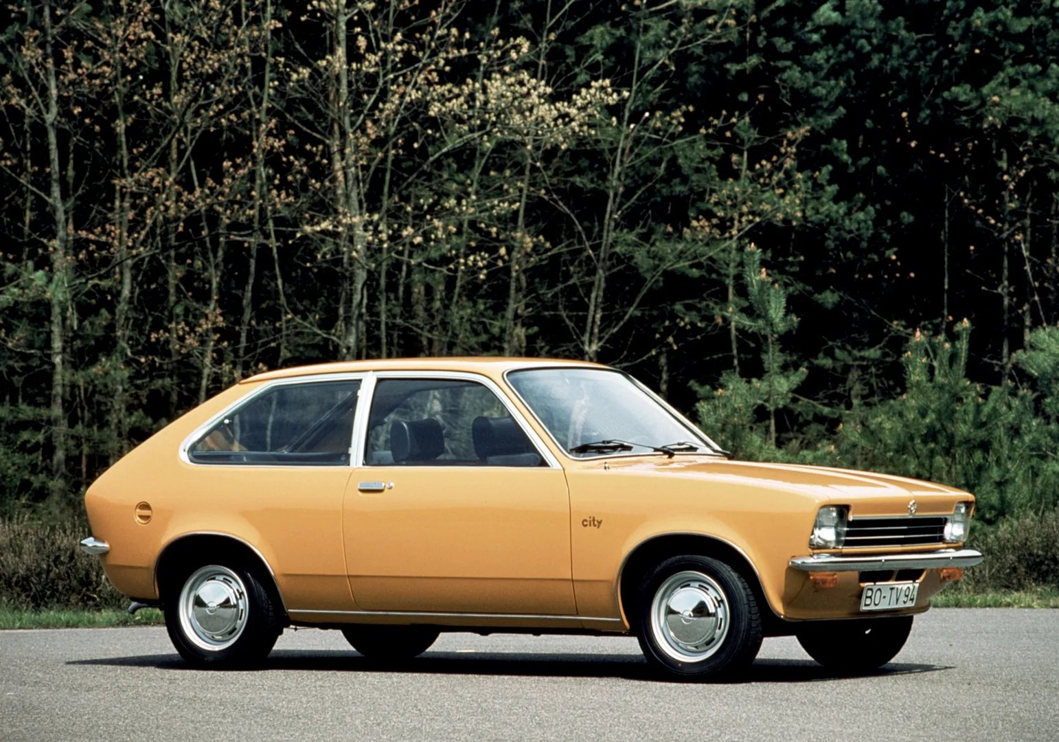 Opel_Kadett_3_generation__Hatchback_3-door__3.jpg