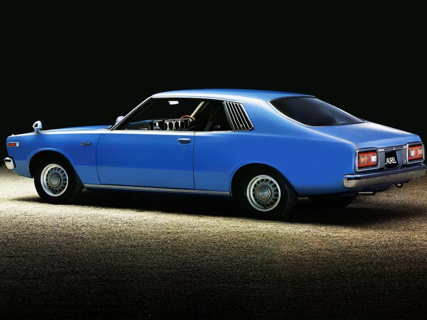 Nissan_Laurel_3_generation__Coupe__5.jpg