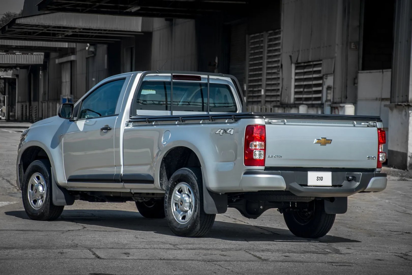 Chevrolet_S-10_Pickup_3_generation_restyling__Pickup_single-cab__1.jpg