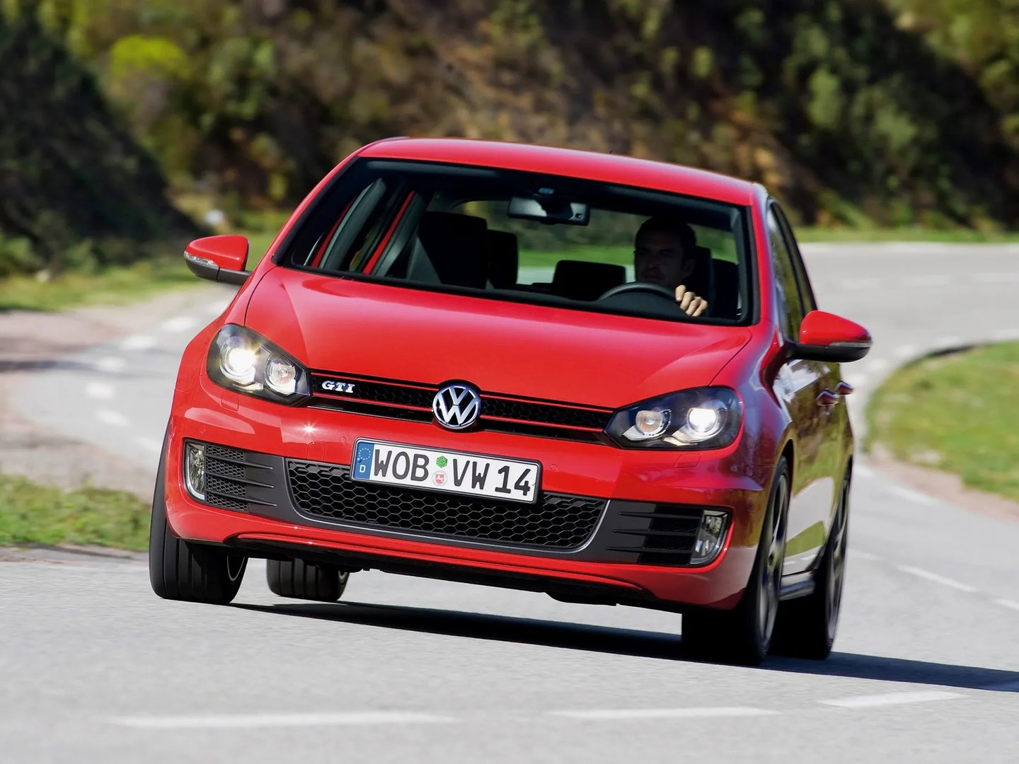 —  Hatchback 5-door