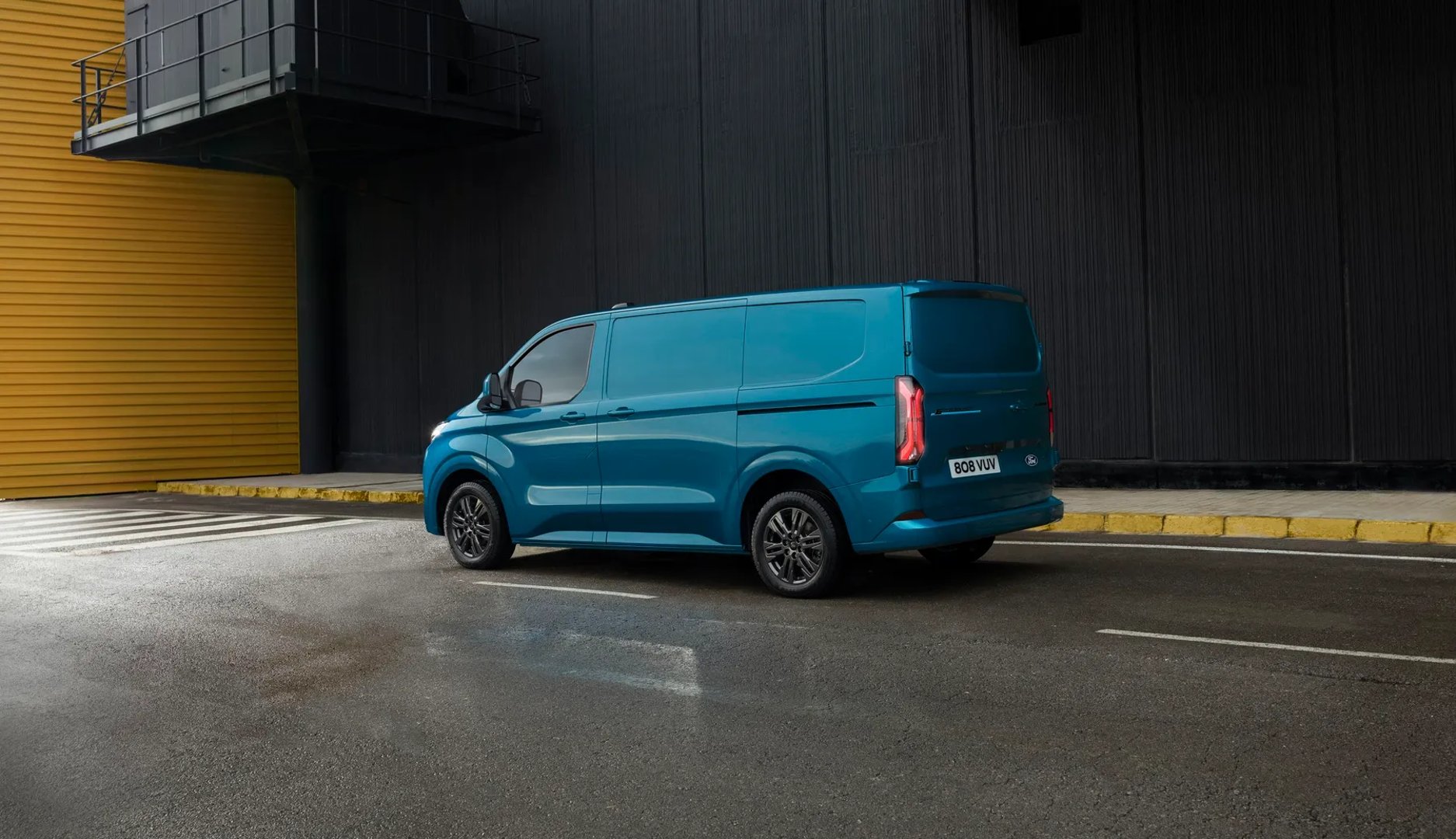 Ford_Transit_Custom_2_generation__Van__11.jpg