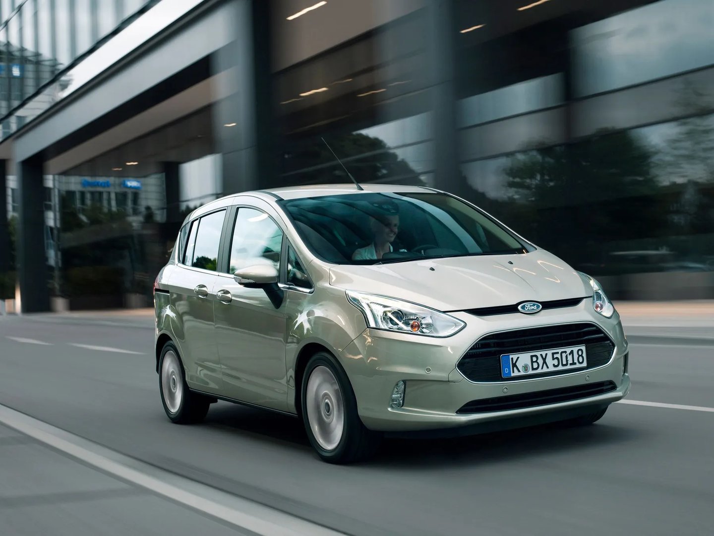 Ford_B-MAX_1_generation__Compact_Van__11.jpg
