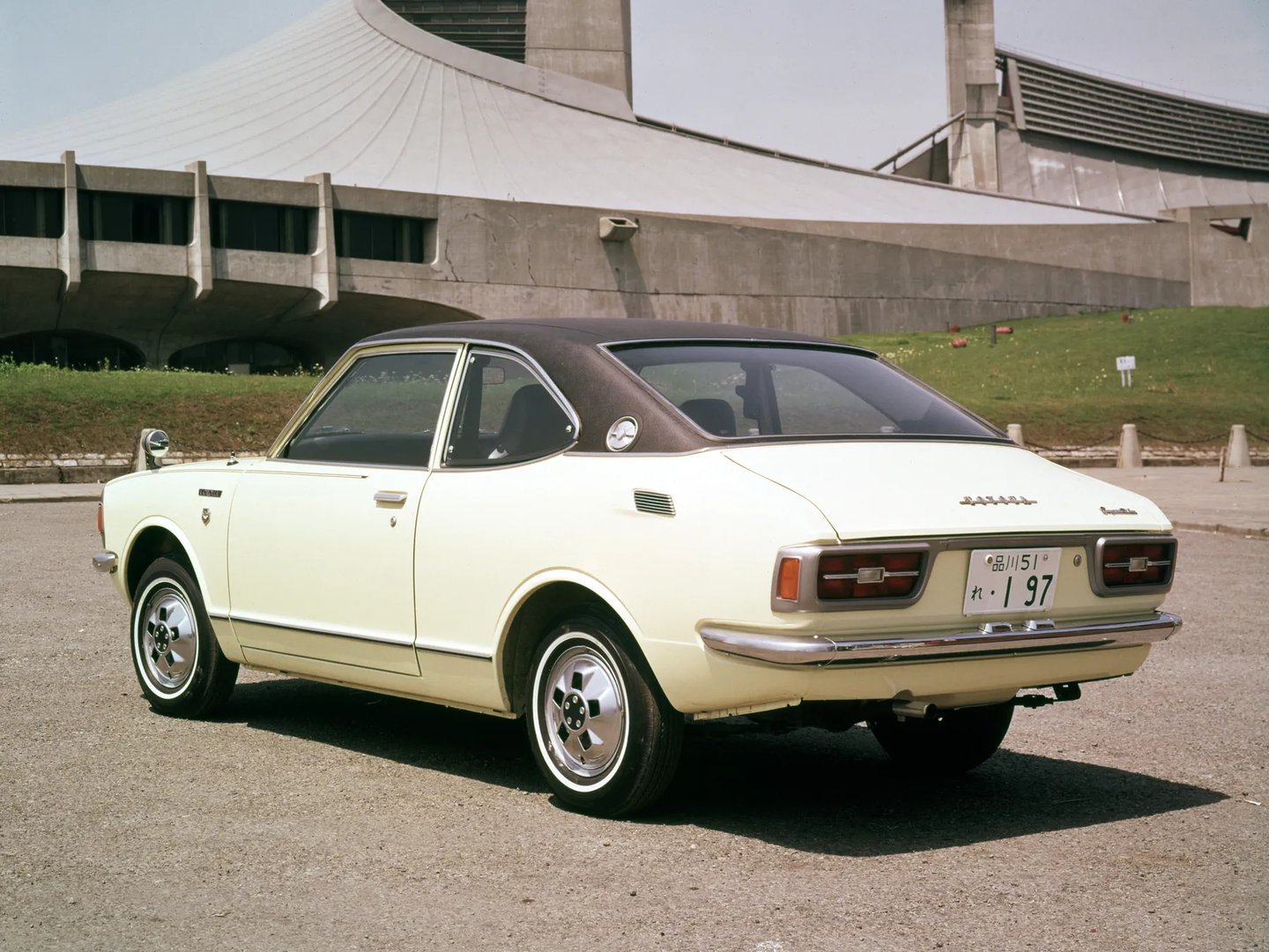 Toyota_Corolla_2_generation__Coupe__2.jpg