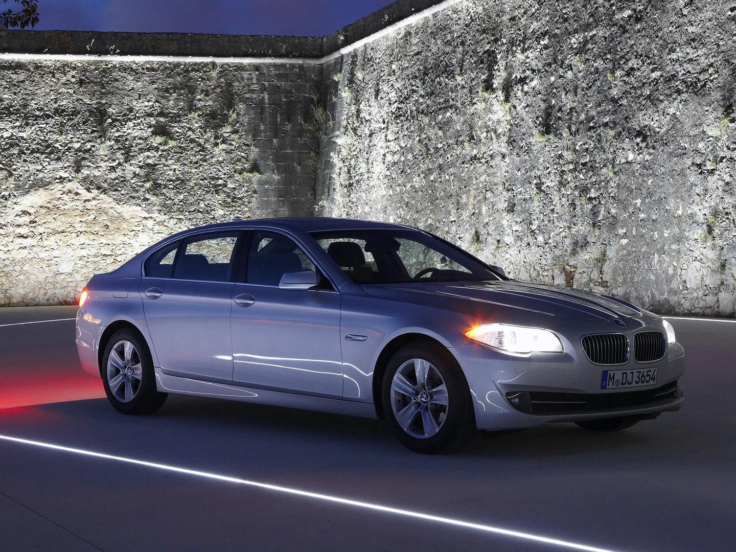 BMW_5_series_6_generation__Sedan_Long__11.jpg