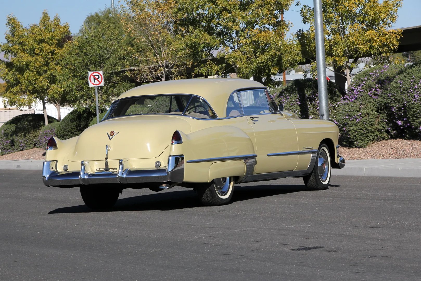 Cadillac_Series_62_3_generation__Coupe__1.jpg